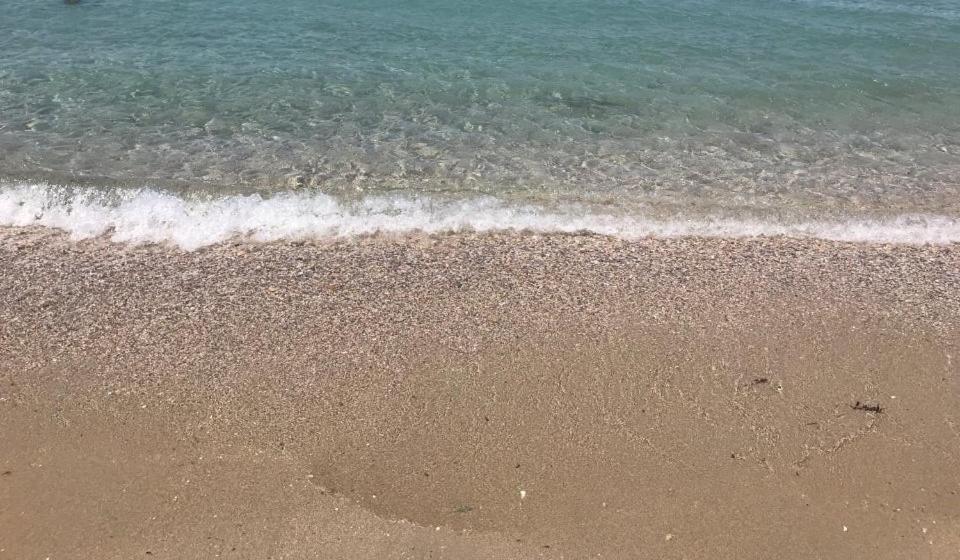 Saronida Beach N Fun Bbq Fireplace מראה חיצוני תמונה