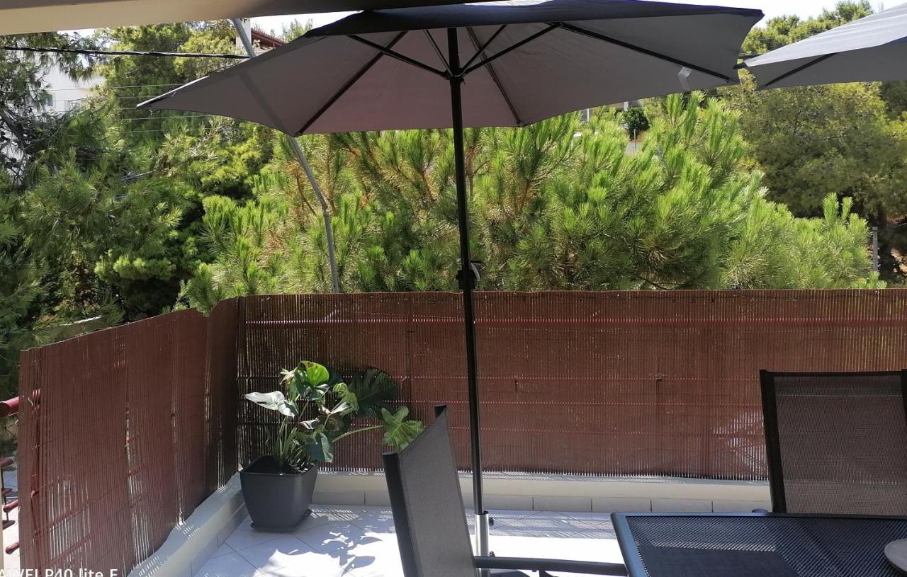 Saronida Beach N Fun Bbq Fireplace מראה חיצוני תמונה